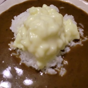 残ったカレーでカレーコンソメスープ！